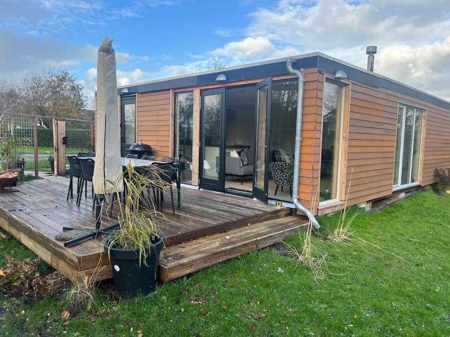 Moderne Bungalow Voor 6 Personen ユリアーナドルプ エクステリア 写真